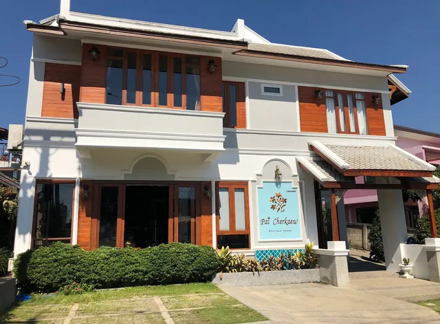 Pai Cherkaew Boutique