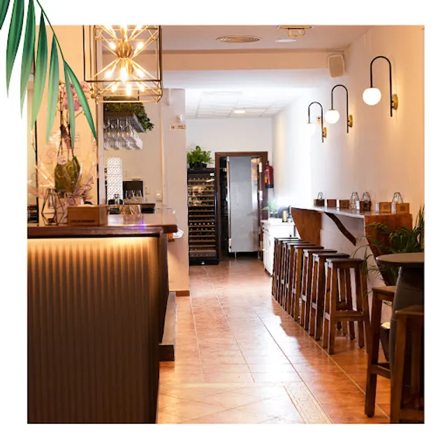 4 ELEMENTOS RESTAURANTE