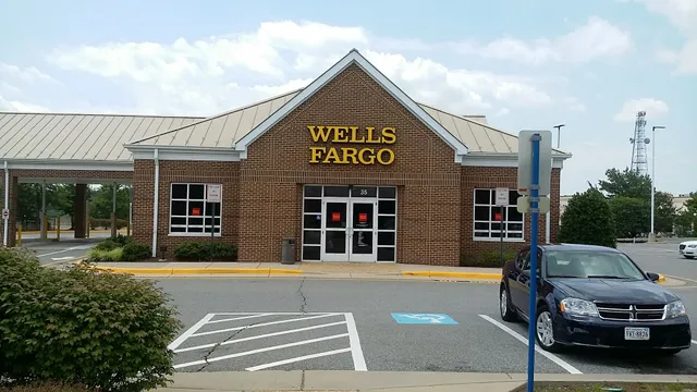 Celebrate Virginia North Shopping Center