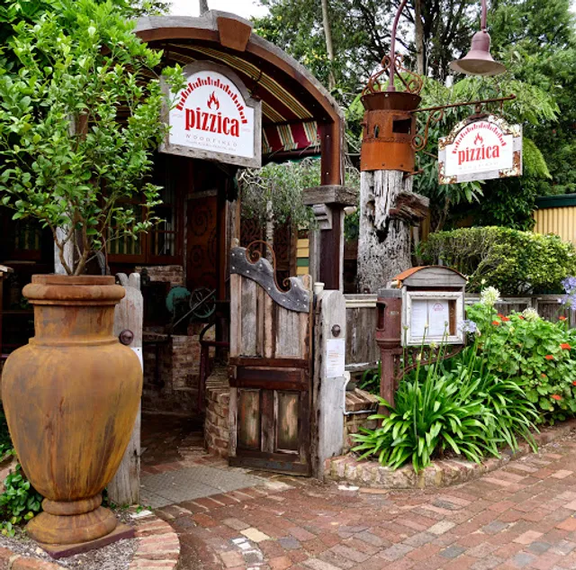 PIZZICA ITALIAN RESTAURANT, Pizzeria & Charcoal Grill Cuisine