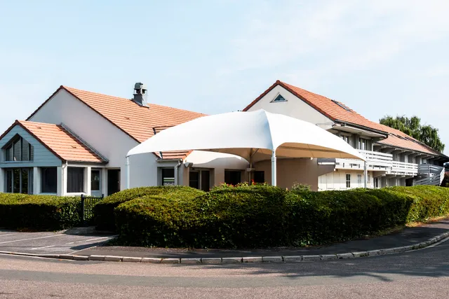 Hôtel Restaurant Campanile Montesson