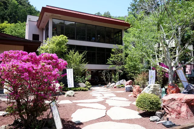 ジュエリータウン昇仙峡（昇仙峡 クリスタルサウンド 水晶宝石博物館 別館）