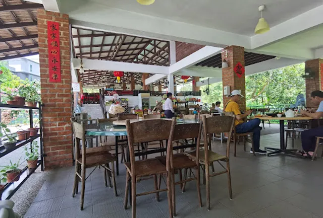 Summer Park Restaurant 夏日