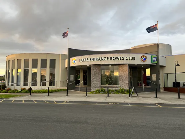 Lakes Entrance Recreation Reserve and Camping Ground