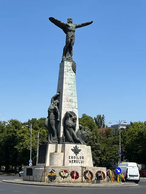 Monument to the Heroes of the Air