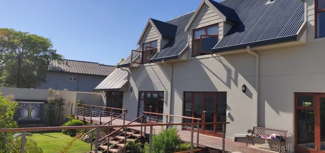 OOG-IN-AL Guesthouse