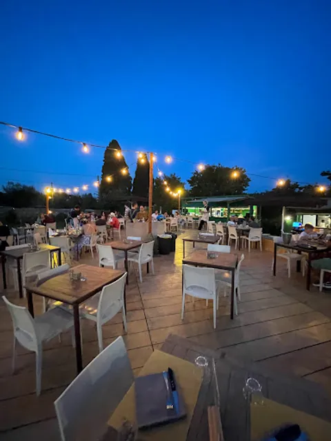 EASY LIVING IN FATTORIA