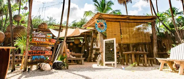 Charly's Vegan Tacos "CVT"