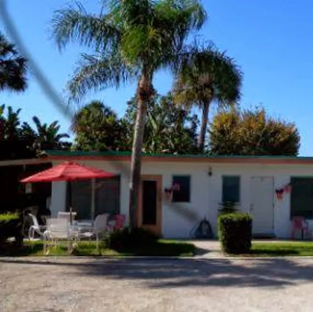 Coral Reef Motel - Jensen Beach