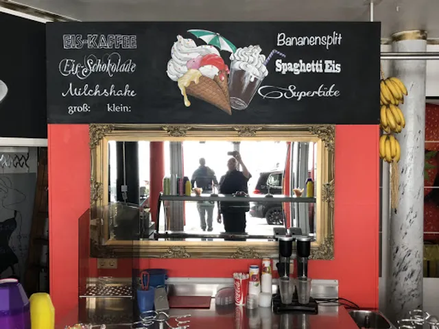 Kibele Eis & Julia Espresso Kaffee