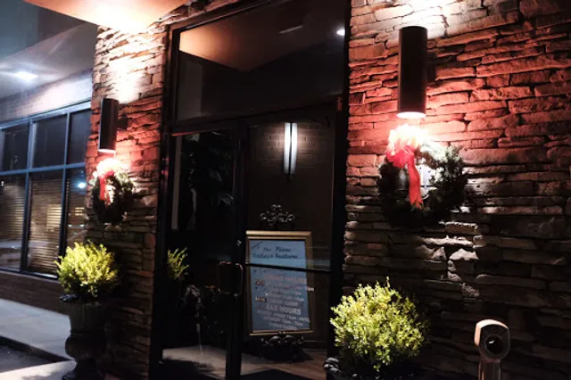 The Palms Grill & Bar