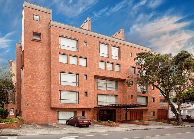 Cora 96 St. Suites & Apartments