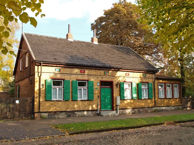 Lake cottage, guest house