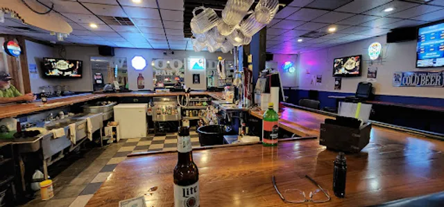 Woody's Bar & Grill