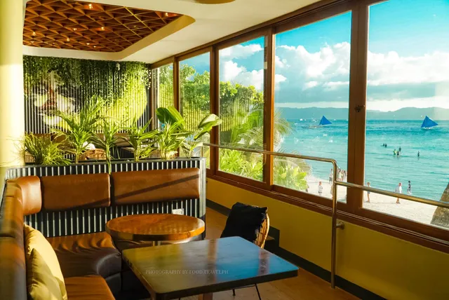 Smooth Boracay - Cafe, Restaurant & Lounge