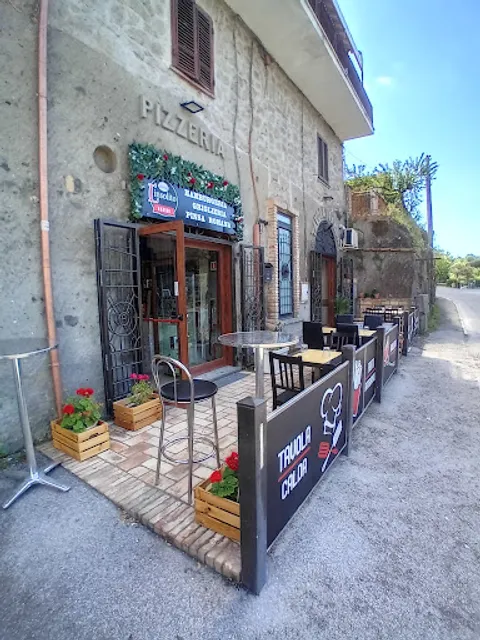 L'INSOLITO RISTORANTE PINSERIA HAMBURGERIA