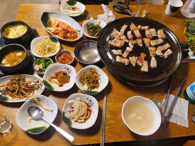 봉덕이흙돼지유황생오리