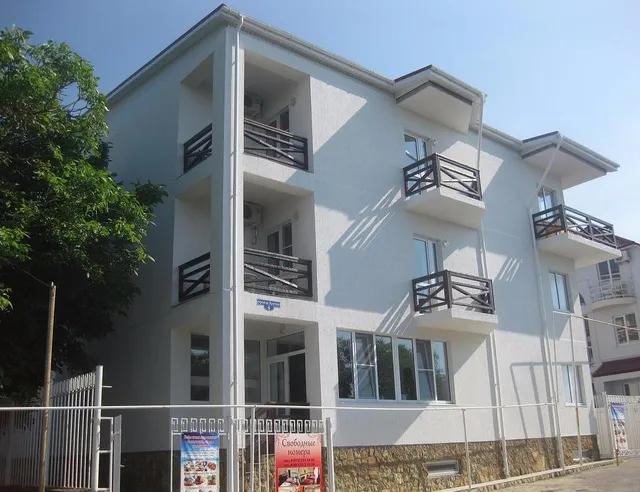 Gostevoy Dom "Na Naberezhnoy"