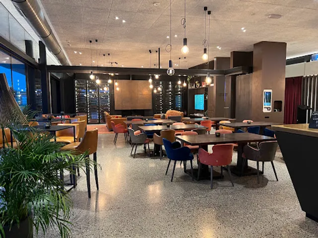 The National Brasserie & Bar