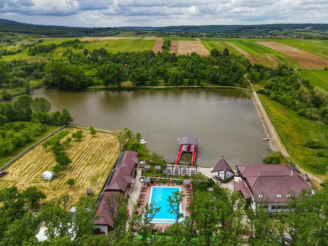 Pensiunea Popasul Codrenilor