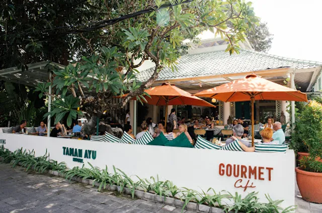 Gourmet Cafe Petitenget