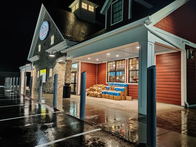 The Common Man Roadside - Portsmouth