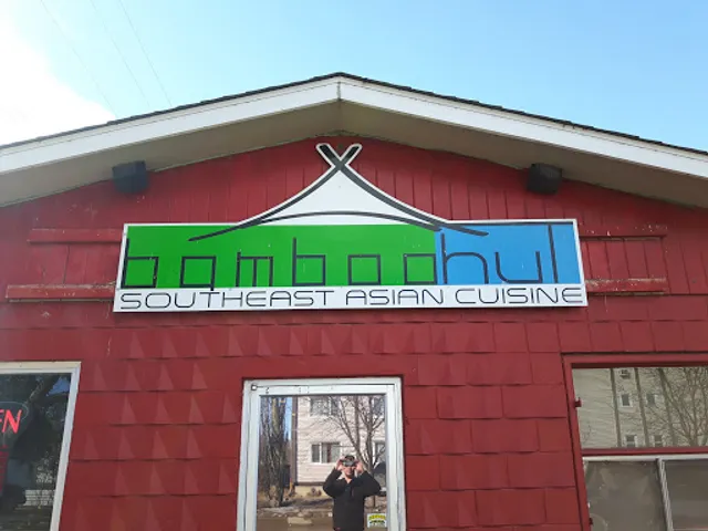 Bamboo Hut Southeast Asian Cuisine