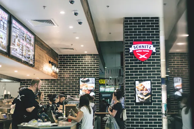 Schnitz Airport West