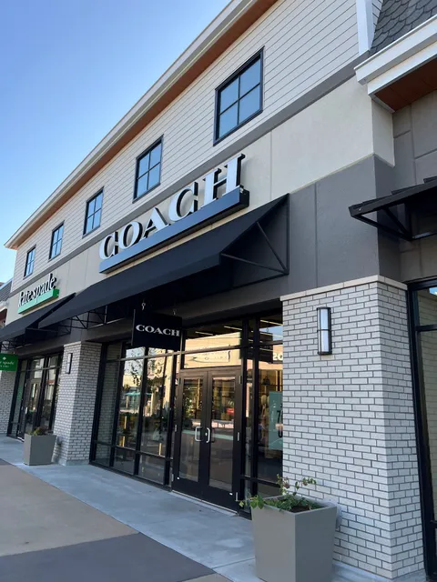 COACH Outlet