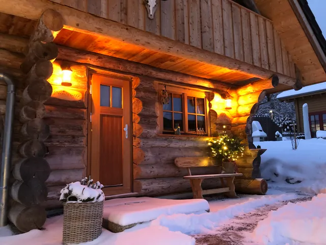 Blockhaus an der Skiwiese