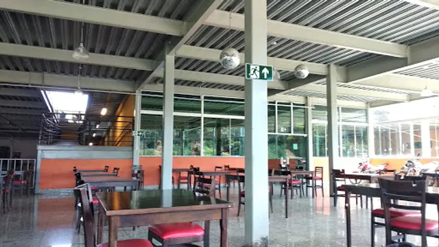 Restaurante e Churrascaria 4 Estações Grill