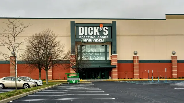 DICK'S Sporting Goods