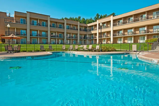 Holiday Inn Resort Lake George - Adirondack Area by IHG