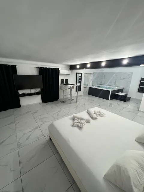 White Room