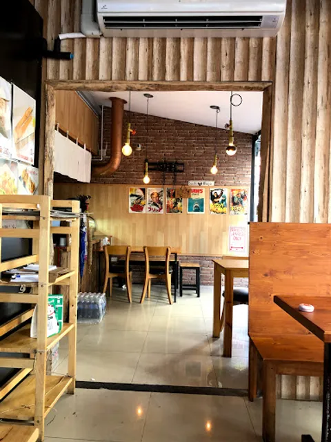 Sushi Mojo ม.หอการค้าไทย