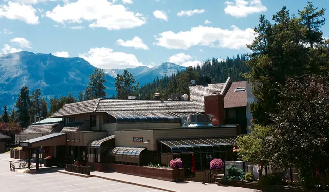 Jasper Inn & Suites by INNhotels