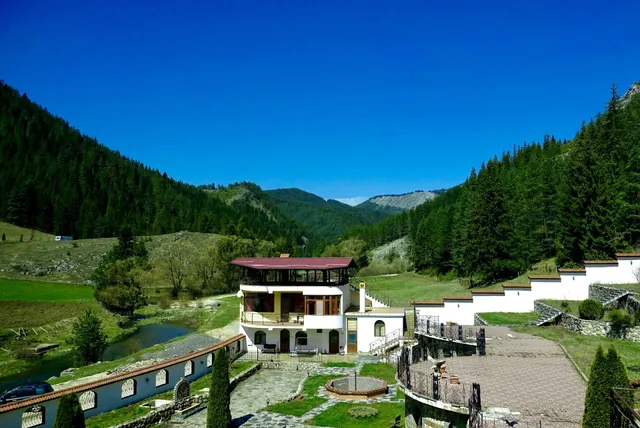 Trigrad hills / Триград хилс