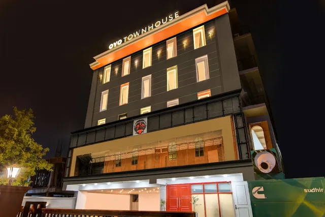 OYO Townhouse 115 Patel Nagar