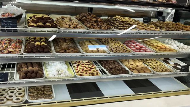 Joey's Italian Bakery