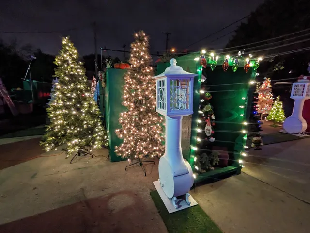 A JunkYard Christmas