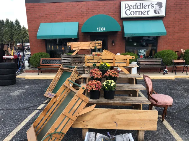 Peddlers Corner Resale Shoppe