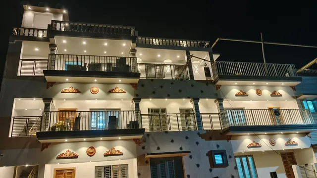 Golden Nest Family Stay INN