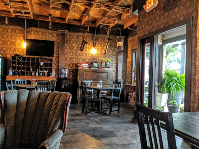 Re:Bar Cafe & Juicestillery