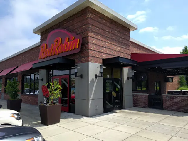 Red Robin Gourmet Burgers and Brews