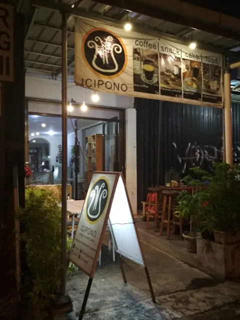 ICIPONO Kopi dan Roti Cafe