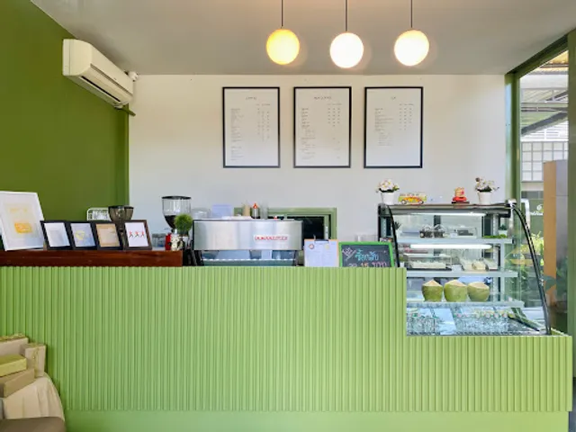 Green van house (กาแฟบ้านรถ​เขียว)​
