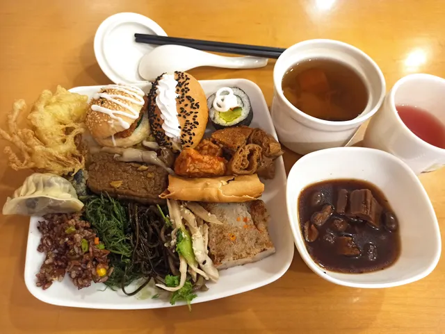 Hongshan Vegetarian Buffet