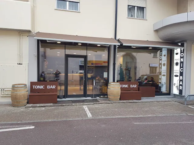 Tonic Bar
