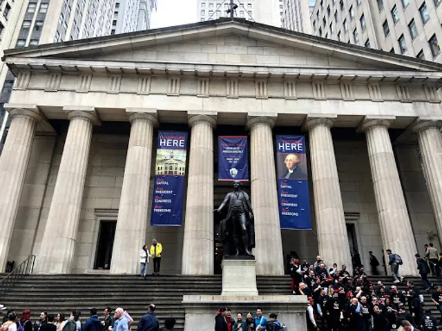 George Washington Statue