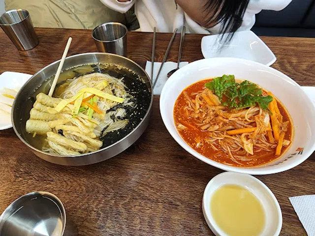 망향비빔국수 원당역점